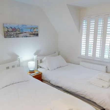 別荘 Aubergine - Part Of The The Bay Village With Pool, Gym And Direct Access, Pub, Restaurant, Tennis And Meadows Walks
