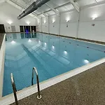بيت للعطل Aubergine - Part Of The The Bay Village With Pool, Gym And Direct Access, Pub, Restaurant, Tennis And Meadows Walks *