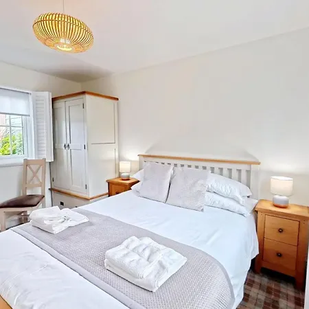 Aubergine - Part Of The The Bay Village With Pool, Gym And Direct Access, Pub, Restaurant, Tennis And Meadows Walks Filey