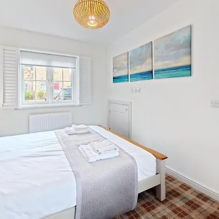 Aubergine - Part Of The The Bay Village With Pool, Gym And Direct Access, Pub, Restaurant, Tennis And Meadows Walks * Filey