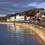 Aubergine - Part Of The The Bay Village With Pool, Gym And Direct Access, Pub, Restaurant, Tennis And Meadows Walks * Filey