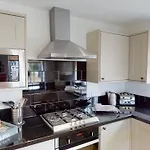 Aubergine - Part Of The The Bay Village With Pool, Gym And Direct Access, Pub, Restaurant, Tennis And Meadows Walks * Filey