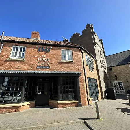 Aubergine - Part Of The The Bay Village With Pool, Gym And Direct Access, Pub, Restaurant, Tennis And Meadows Walks בית נופש *