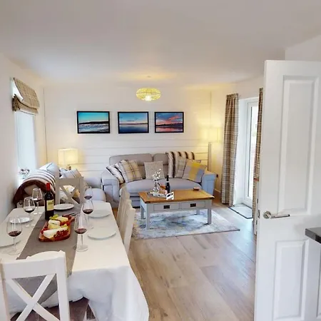 Aubergine - Part Of The The Bay Village With Pool, Gym And Direct Access, Pub, Restaurant, Tennis And Meadows Walks בית נופש פילי