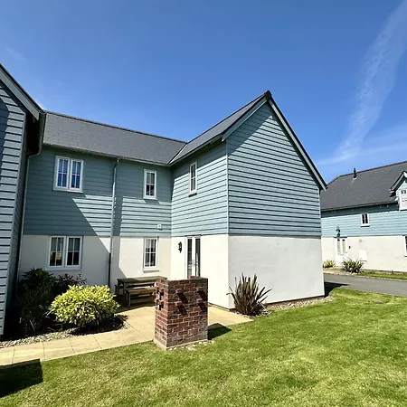 Aubergine - Part Of The The Bay Village With Pool, Gym And Direct Access, Pub, Restaurant, Tennis And Meadows Walks בית נופש פילי